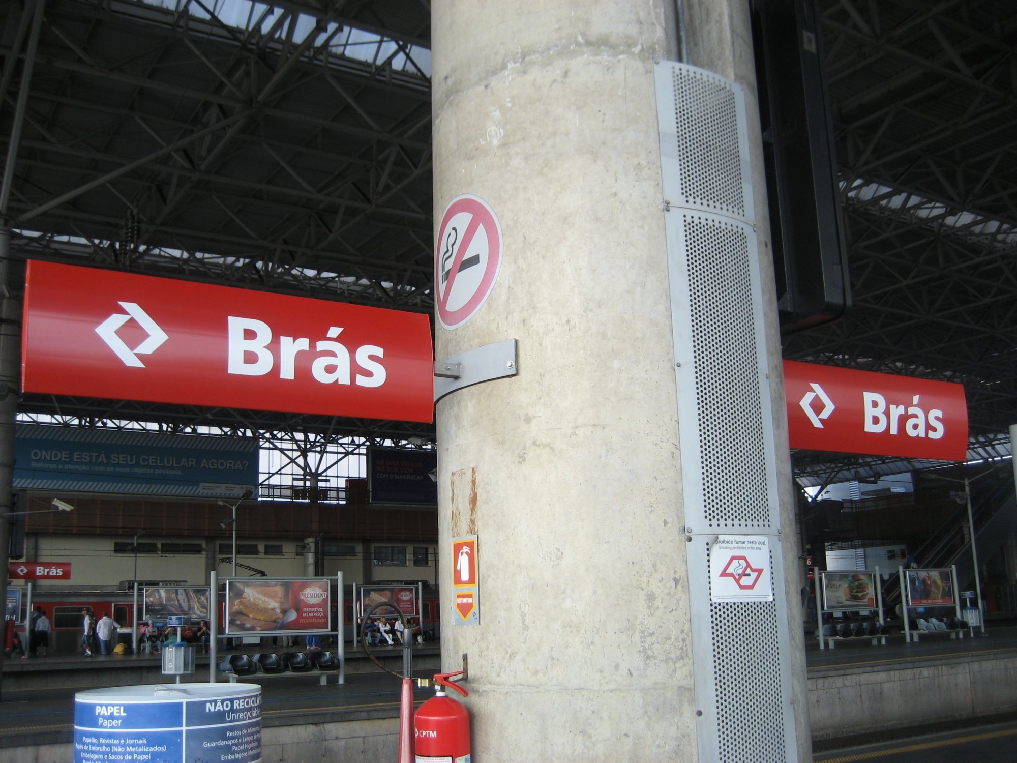 Sinalização e ambiente da Estação Brás
