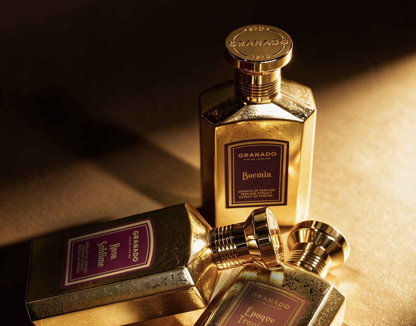 Extratos de perfume da Linha Vintage da Granado em embalagens douradas