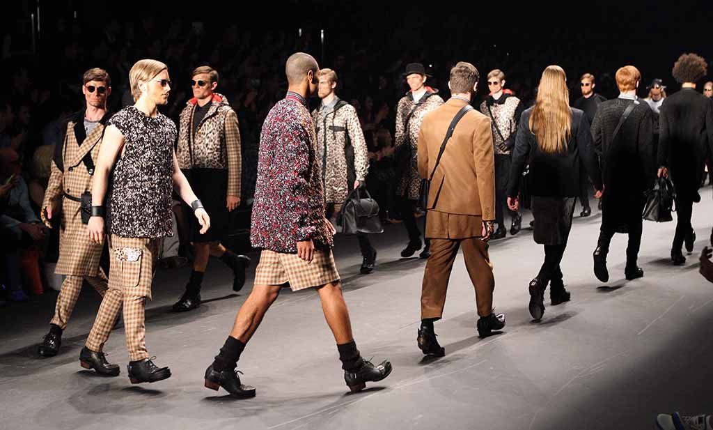 Desfile na São Paulo Fashion Week (arquivo Wikimedia Commons)